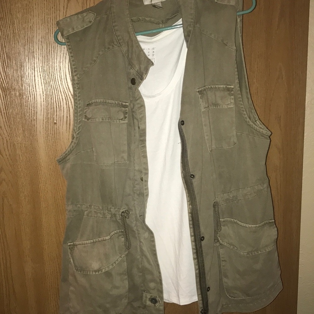 Kenar olive utility vest